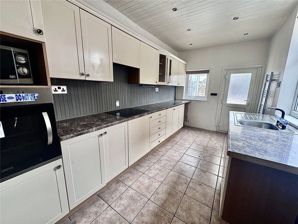 Property photo 2 of 8 Picture No. 04