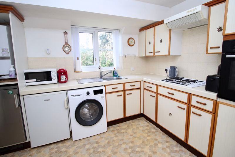 Property photo 2 of 14 Kitchen
