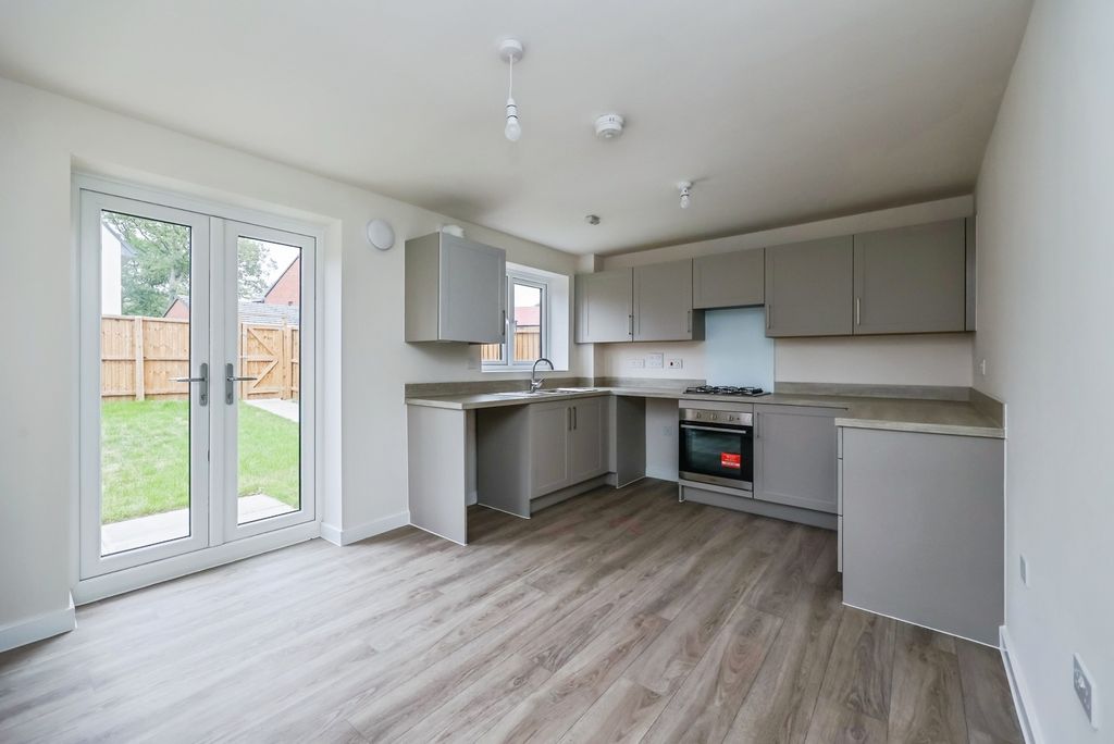 Property photo 2 of 31 Photo