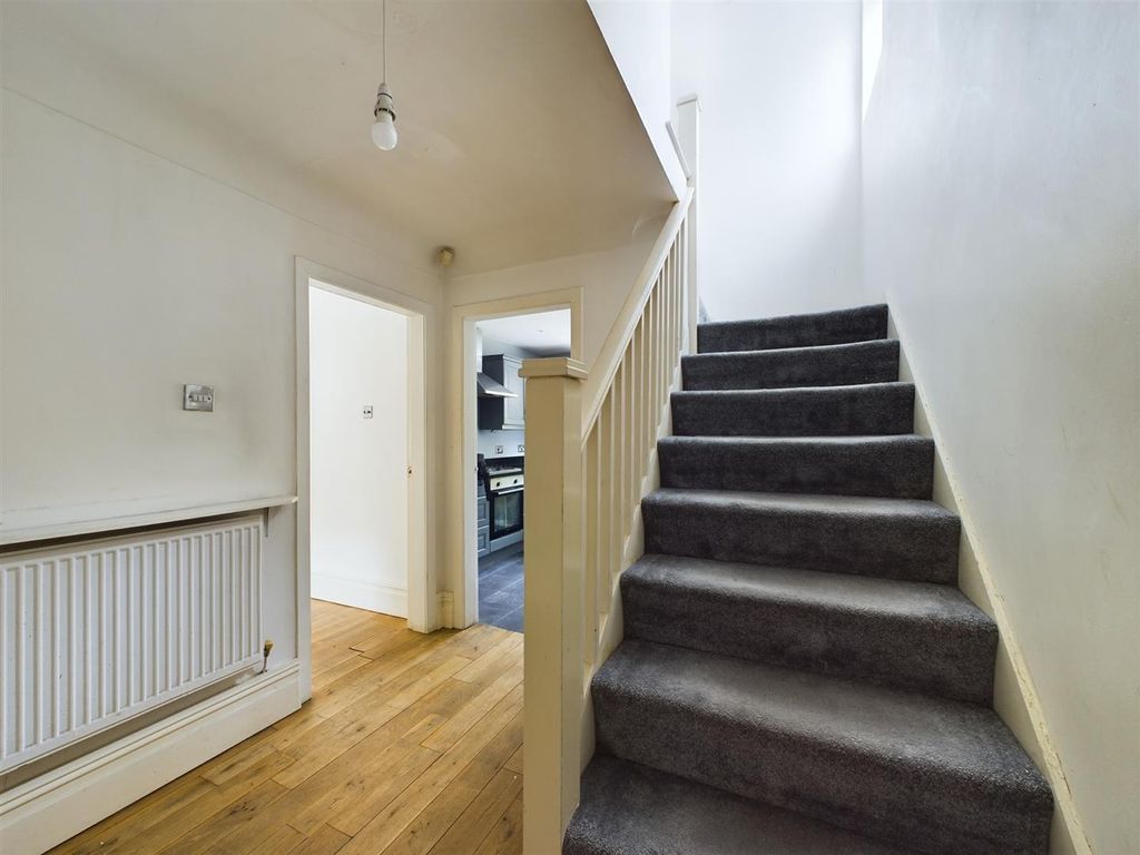 Property photo 3 of 42 Cam03844G0-Pr0036-Still002.Jpg