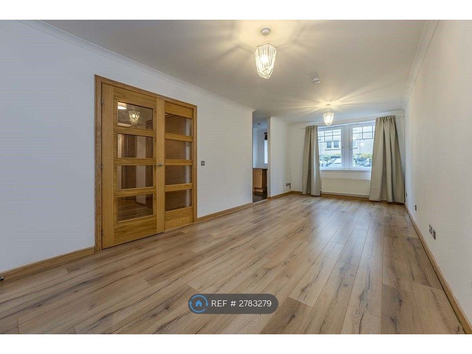 Property photo 3 of 7 Modern 2-Bed Apartment - Eagles View Livingston