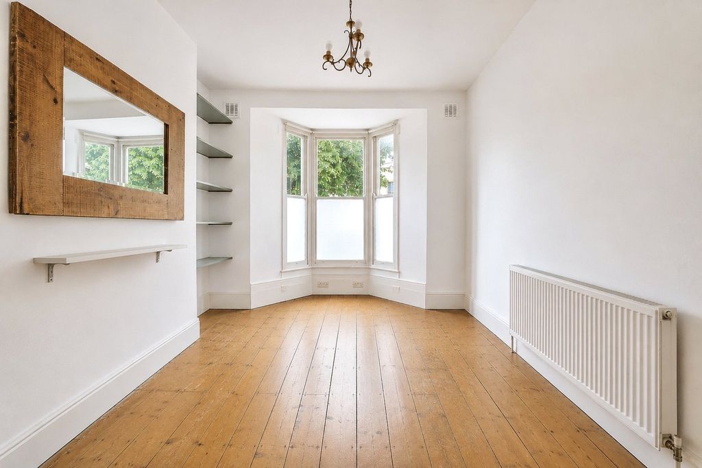 Property photo 2 of 10 Picture No. 27