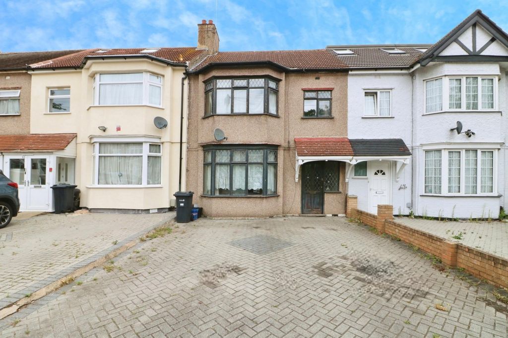 Property photo 1 of 15 Front