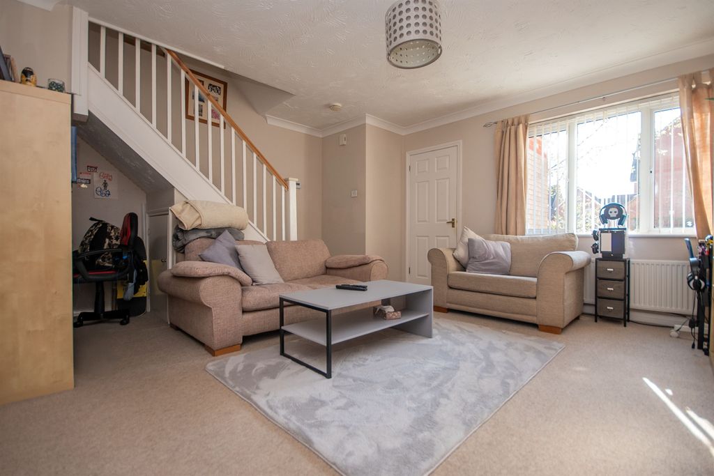 Property photo 3 of 12