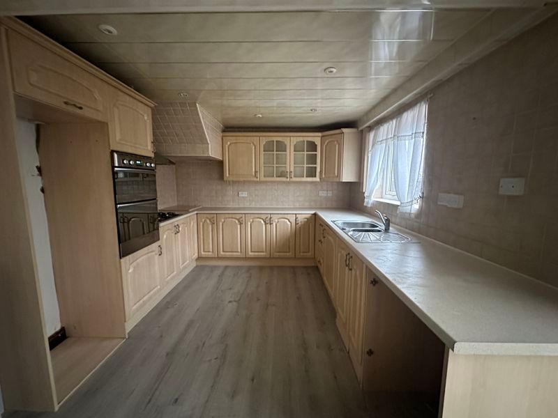 Property photo 3 of 16 Photo 25