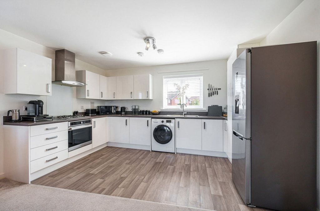 Property photo 3 of 12 989611 (4).Jpg