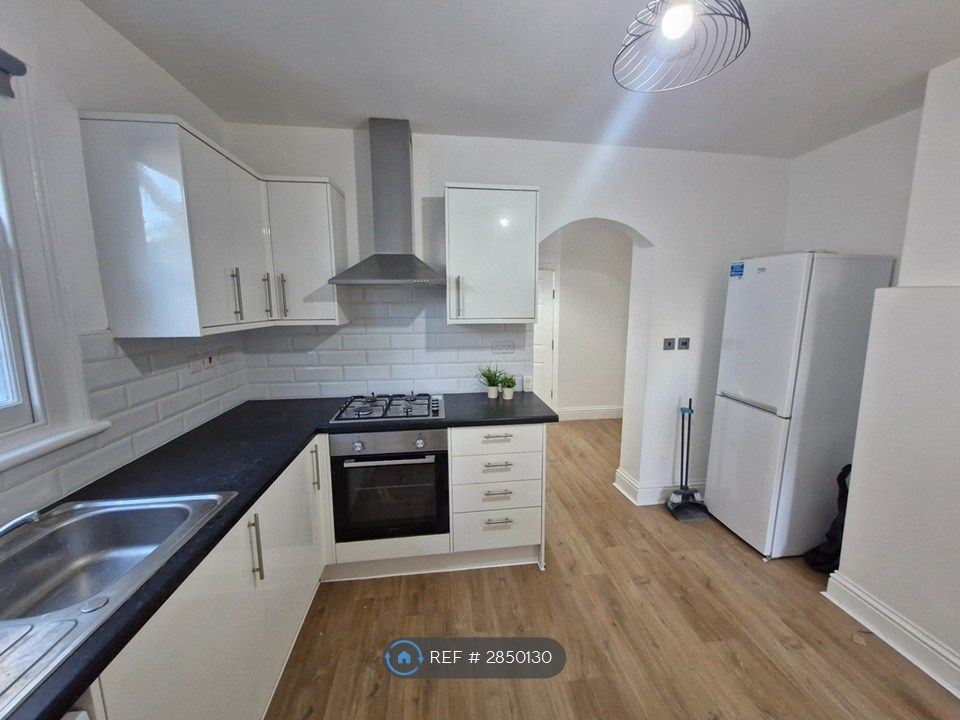 Property photo 3 of 21