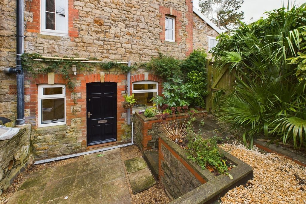 Property photo 2 of 12 Front