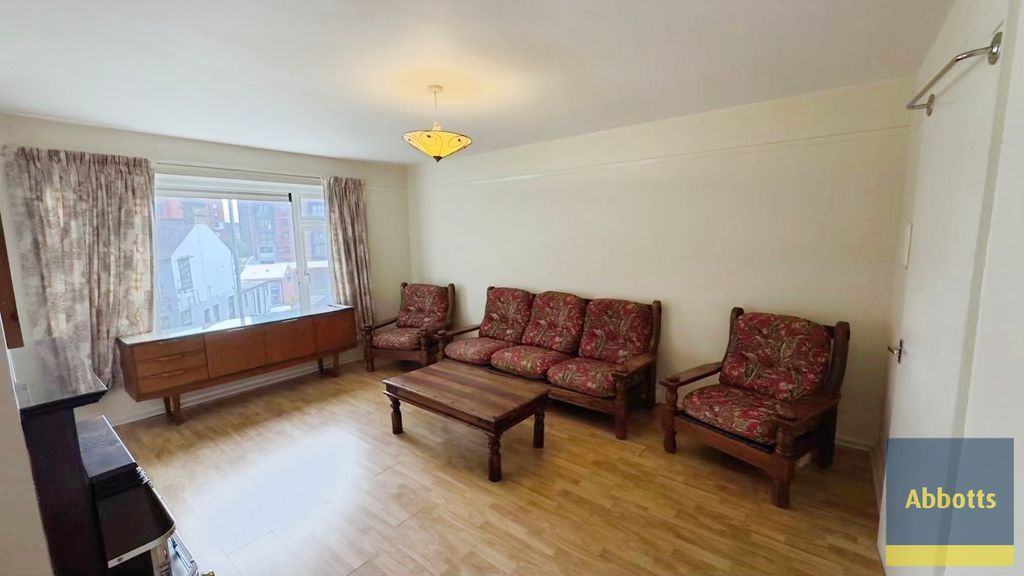 Property photo 1 of 5