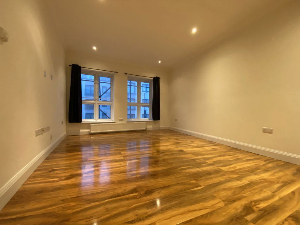 Property photo 2 of 8