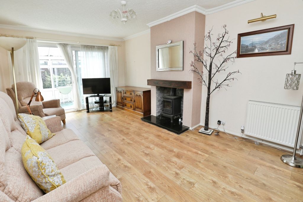 Property photo 3 of 24 Living Room
