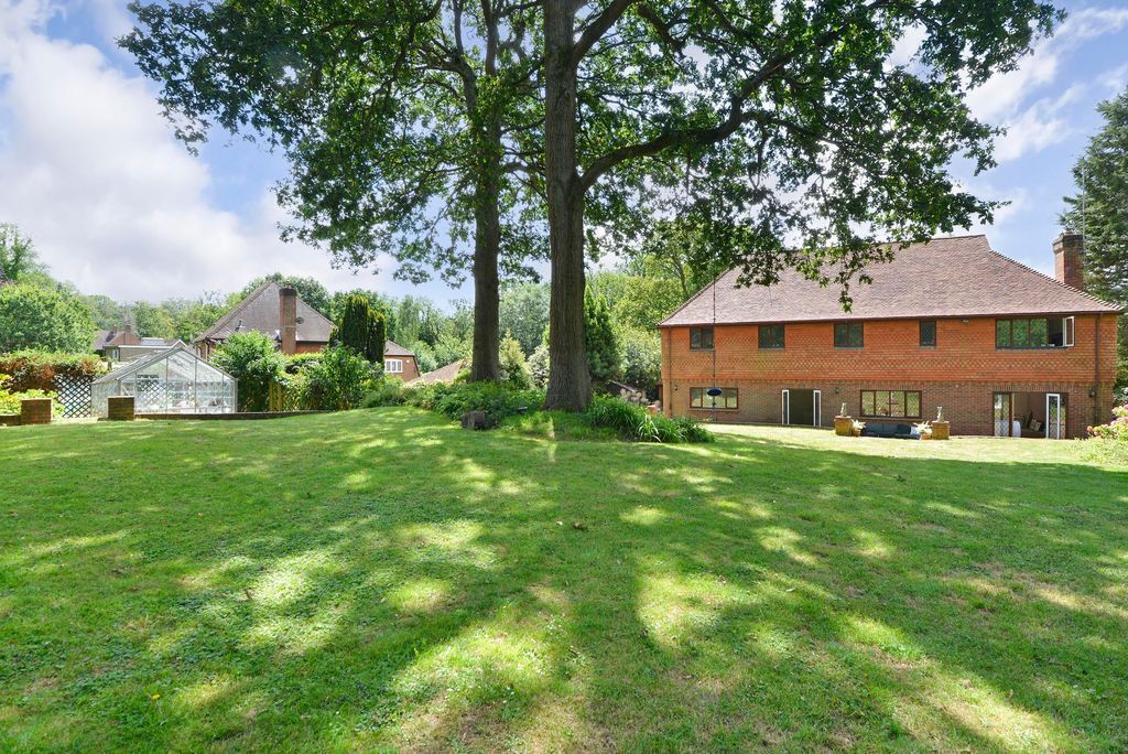 Property photo 2 of 24