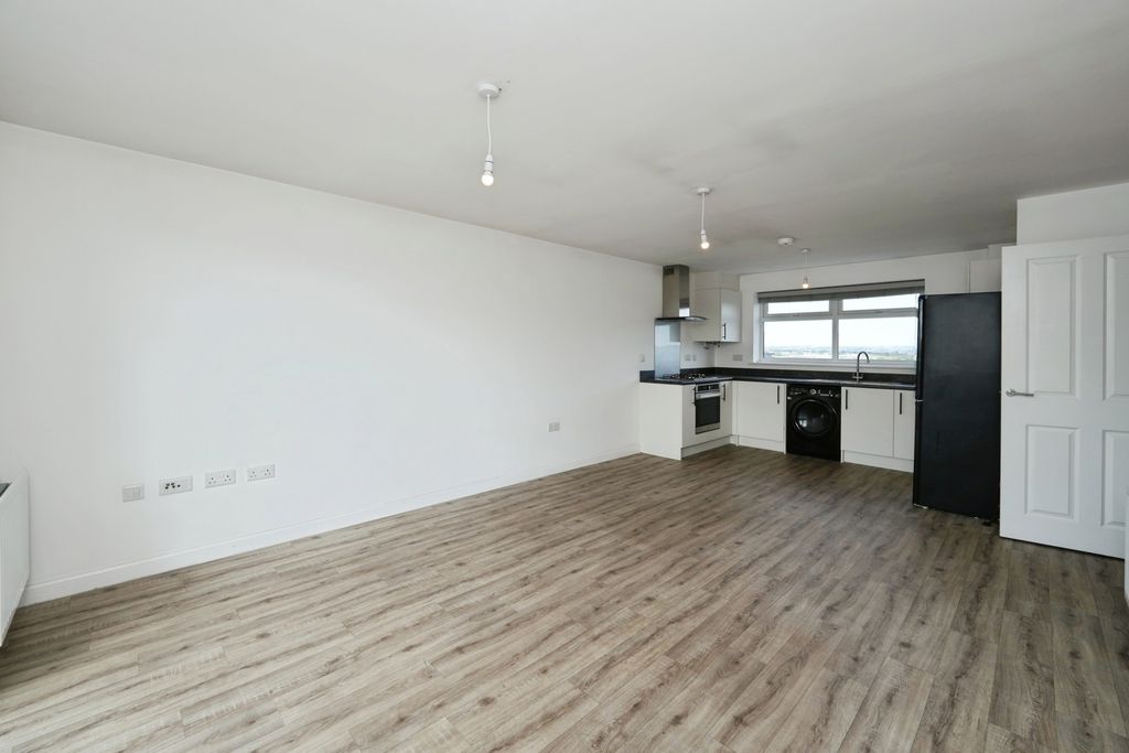 Property photo 3 of 19 Photo