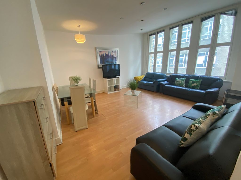 Property photo 3 of 18