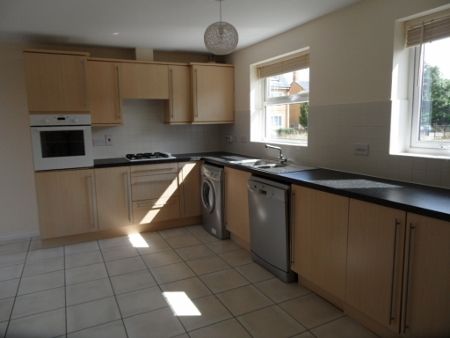 Property photo 2 of 8 Kitchen