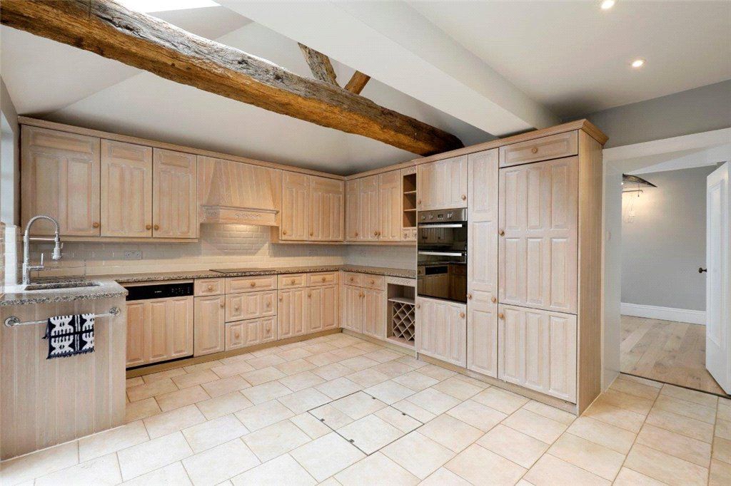 Property photo 2 of 21 Picture No. 43