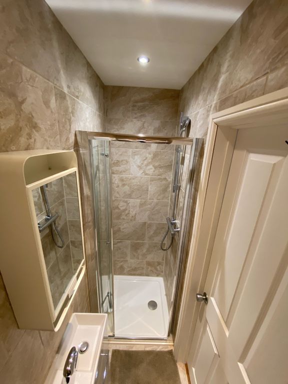 Property photo 3 of 7 Bathroom