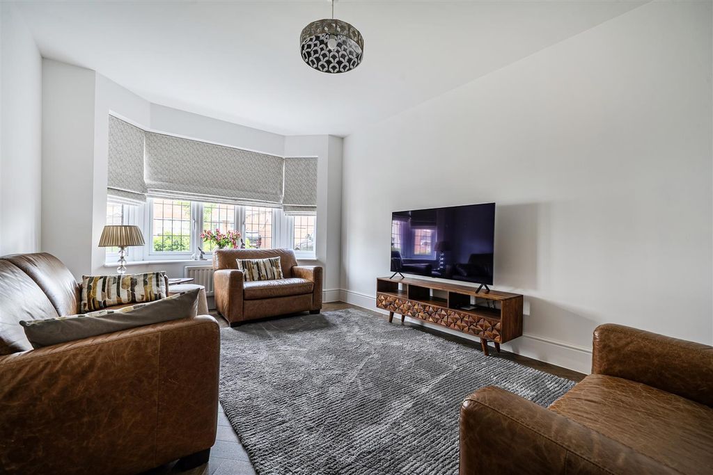 Property photo 2 of 27 1464788-3-6A0Df5429Db70.Jpg