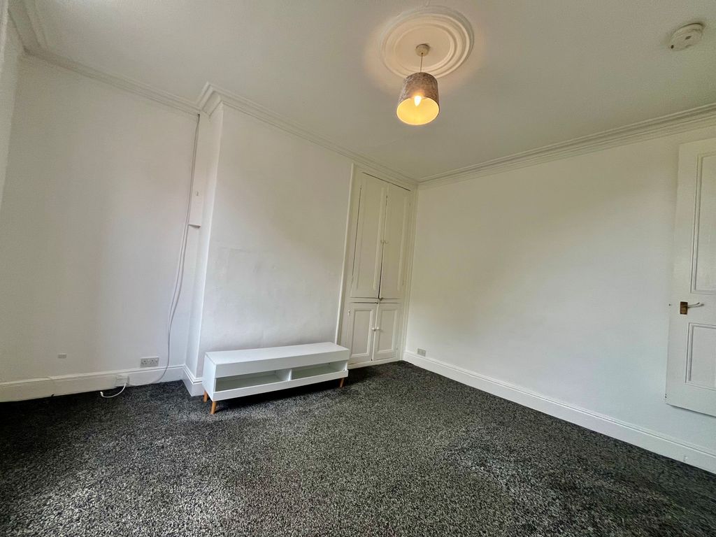 Property photo 2 of 7 Image