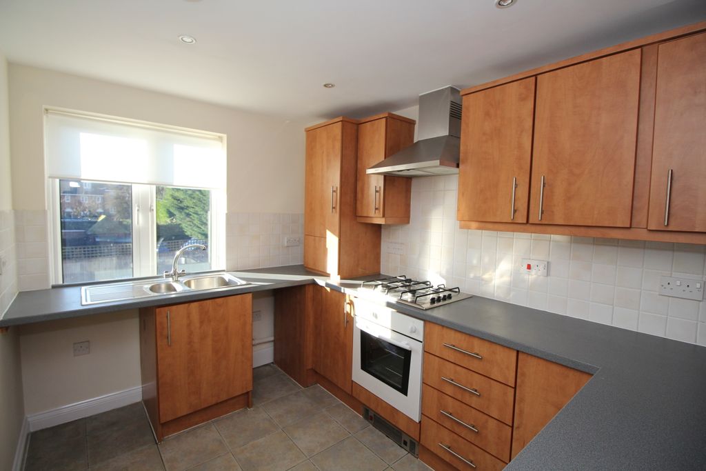 Property photo 3 of 7 Kitchen