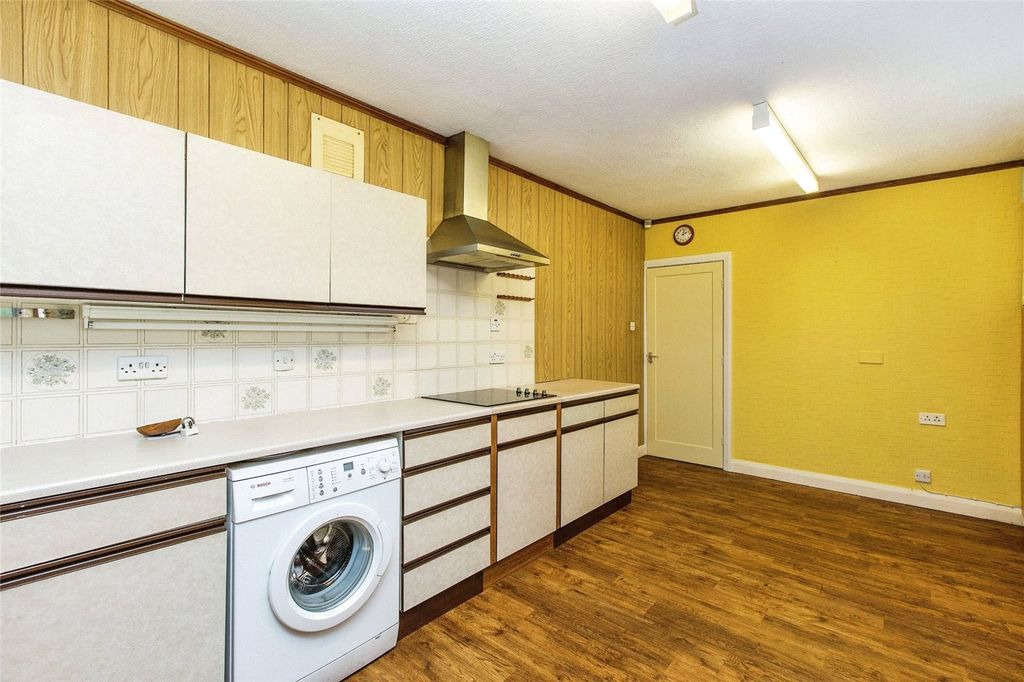 Property photo 3 of 15 Picture No. 16