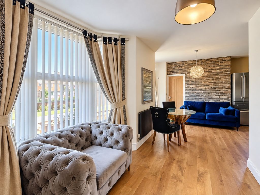 Property photo 3 of 13 4563845