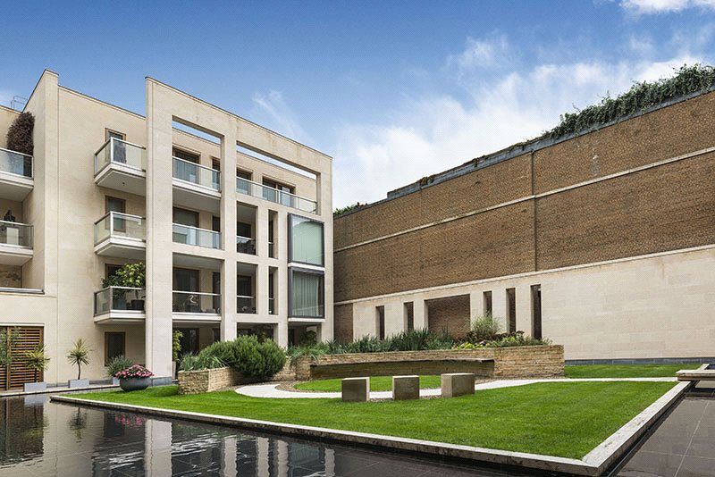 Property photo 1 of 14 Courtyard Garden