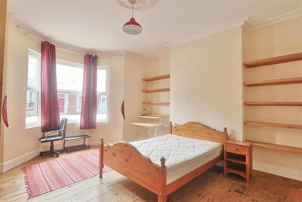 Property photo 3 of 9 7F781383-8Ac2-409F-987D-B3510C99De17_1_201_A.Jpeg