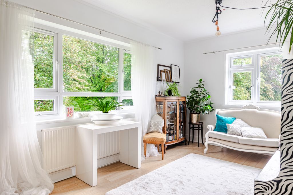 Property photo 2 of 20 01