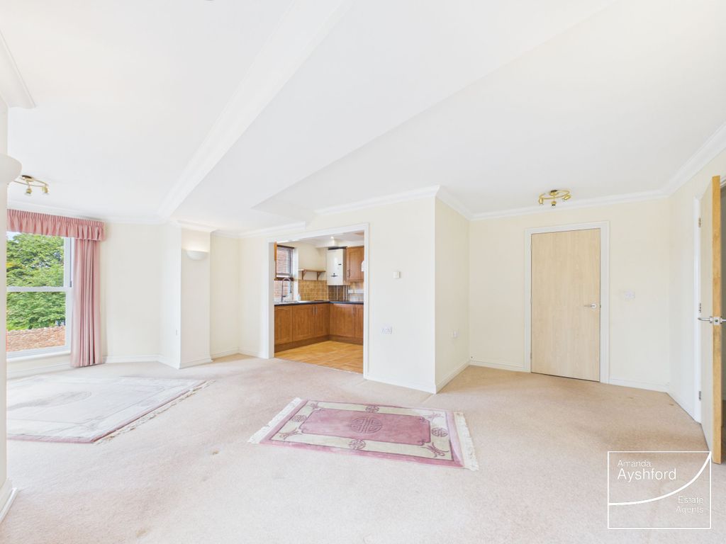 Property photo 2 of 23