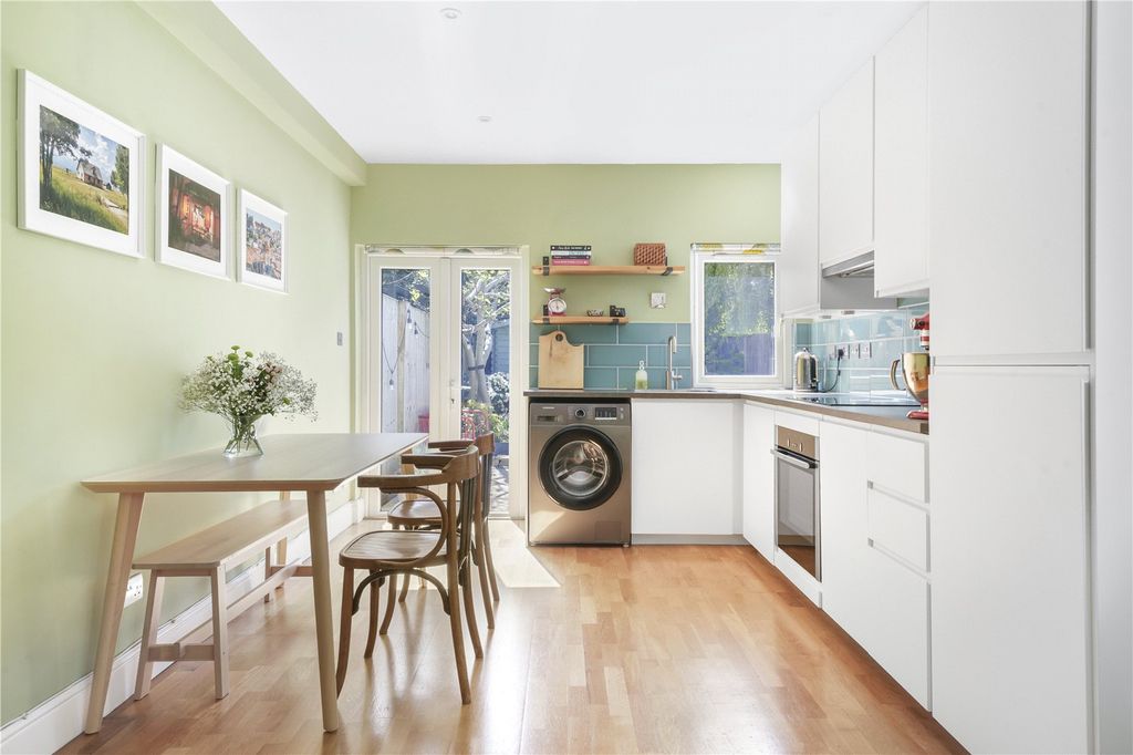 Property photo 2 of 18 Picture No. 05