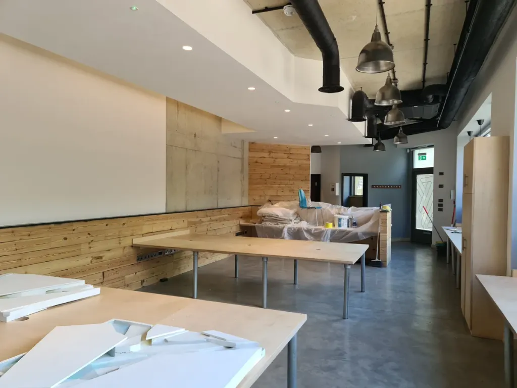 Property photo 3 of 6