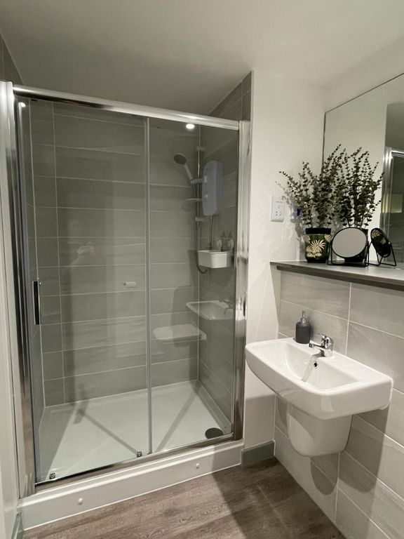 Property photo 2 of 24 Bath