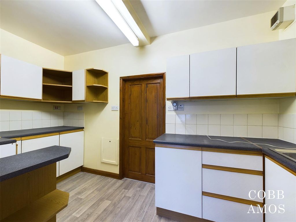 Property photo 2 of 10 Cam02803G0-Pr0133-Still001.Jpg