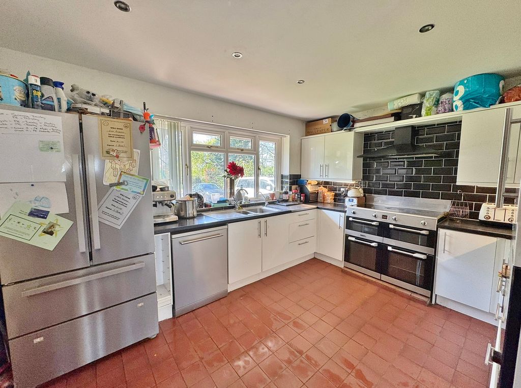 Additional image 5 of 6 bed detached house for saleFareham Park Road, Fareham PO15