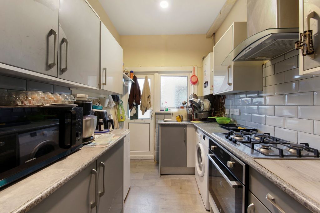 Property photo 2 of 13