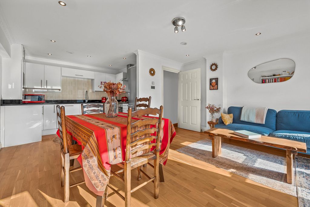 Property photo 1 of 10 Image