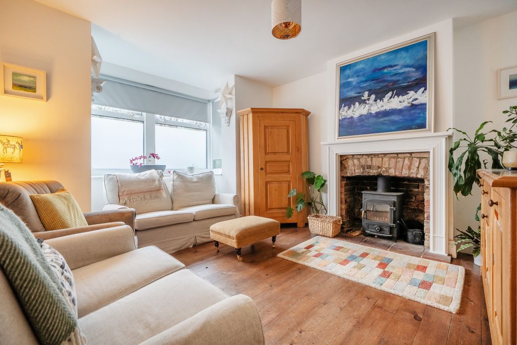 Property photo 1 of 13 Sitting Room