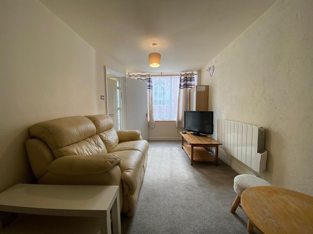 Property photo 3 of 10