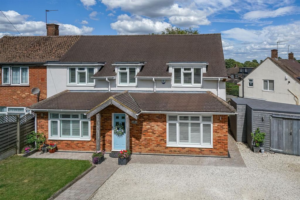 4 bed property for saleTibbs Hill Road, Abbots Langley WD5