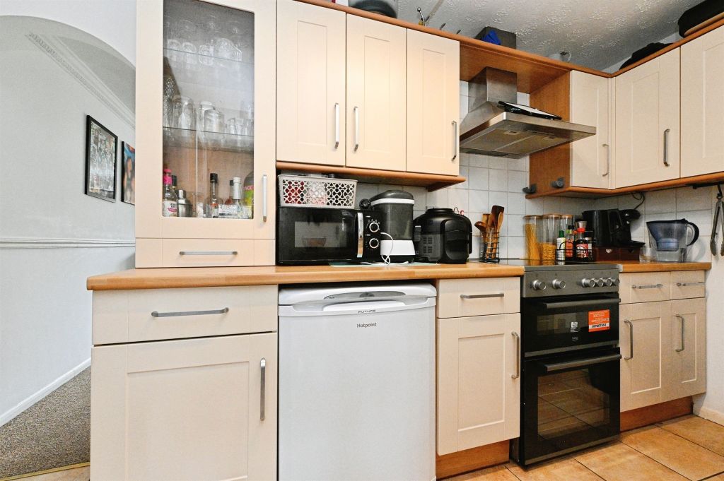 Property photo 3 of 17