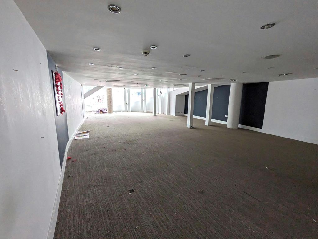 Property photo 2 of 4 1000004002.Jpg