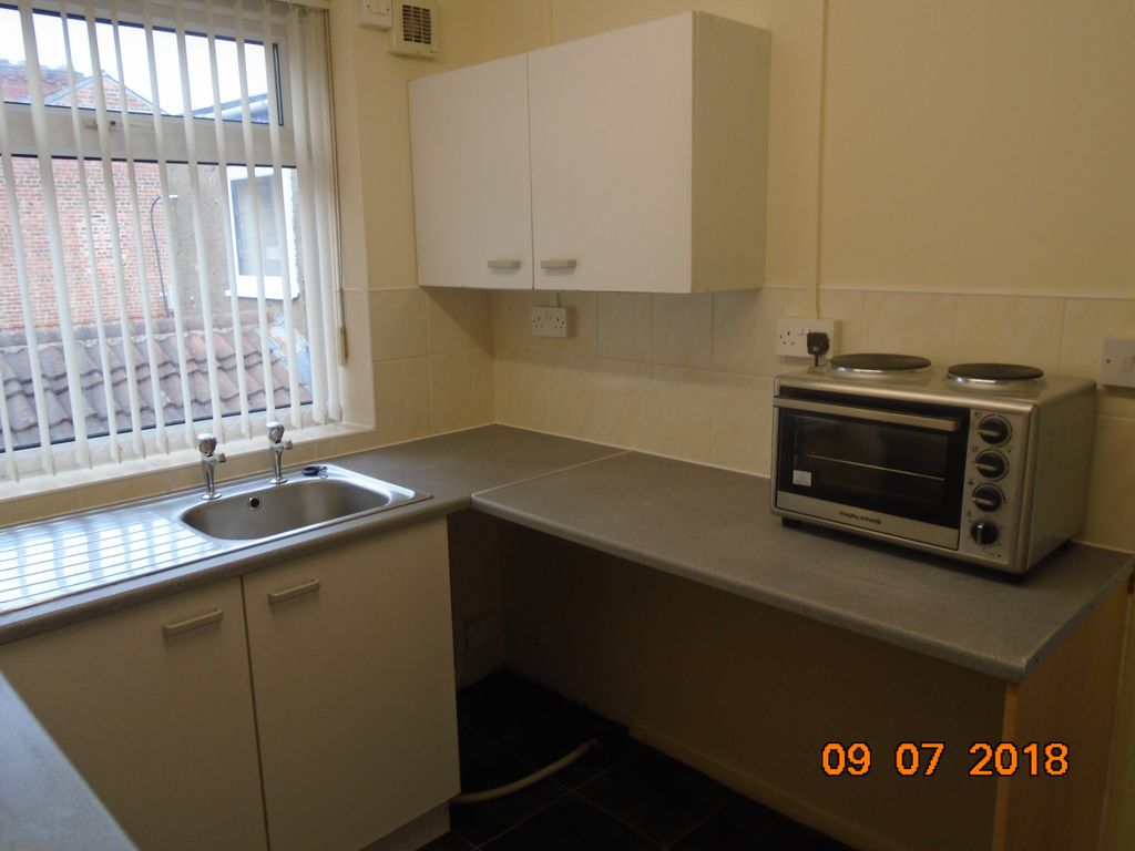 Property photo 1 of 4 Kitchen