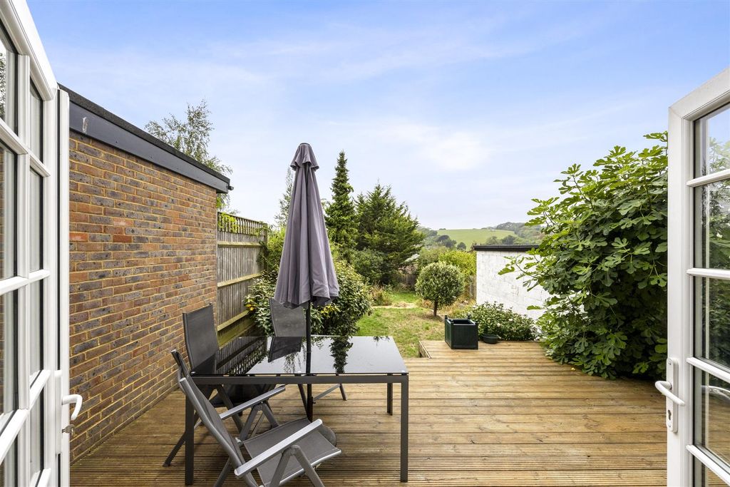 Property photo 3 of 21 G/F Cloakroom/WC