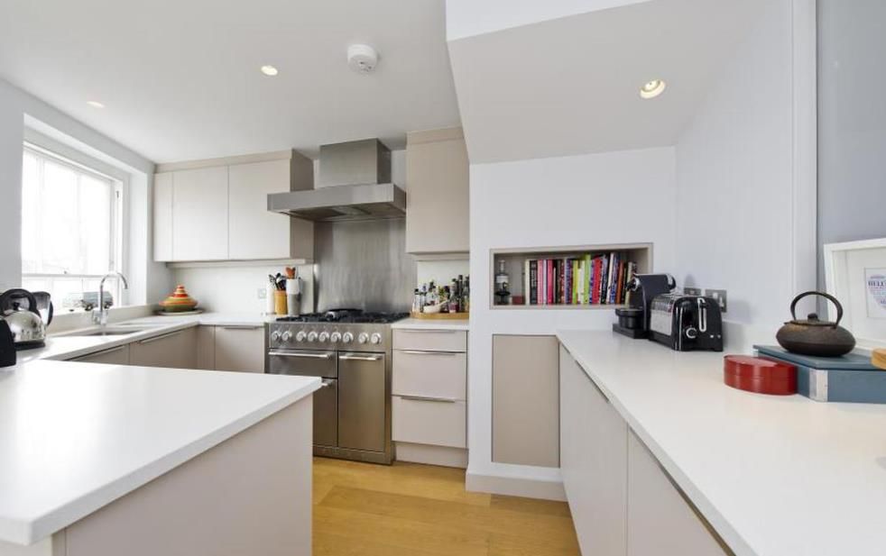 Property photo 3 of 9 Chepstow Crescent 3.Png