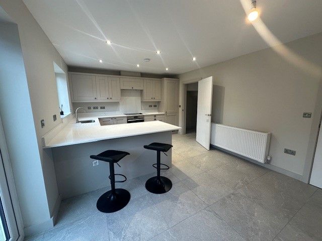 Property photo 2 of 18 Image