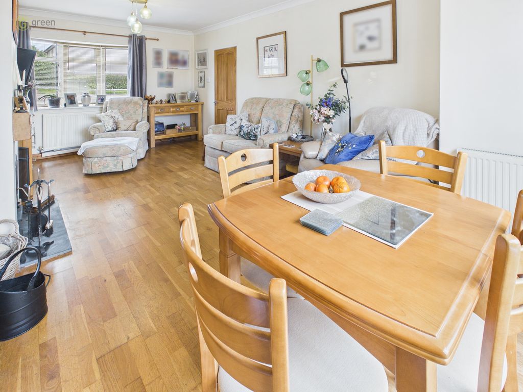 Property photo 3 of 15 8F42Ac0F8Ab9400Da08B05356c36E4Cf100Cam04425G0Pr0382Still005