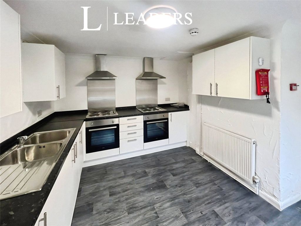 Property photo 2 of 10 Picture No. 08