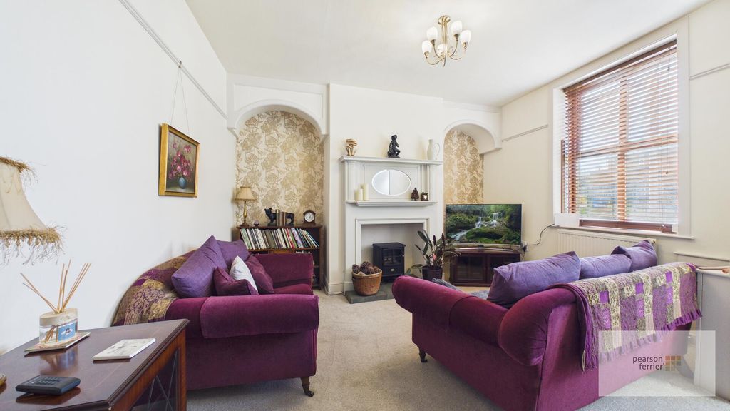 Property photo 3 of 14 Living Room