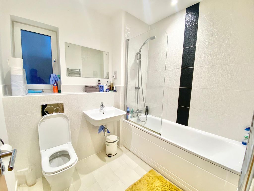 Property photo 2 of 4